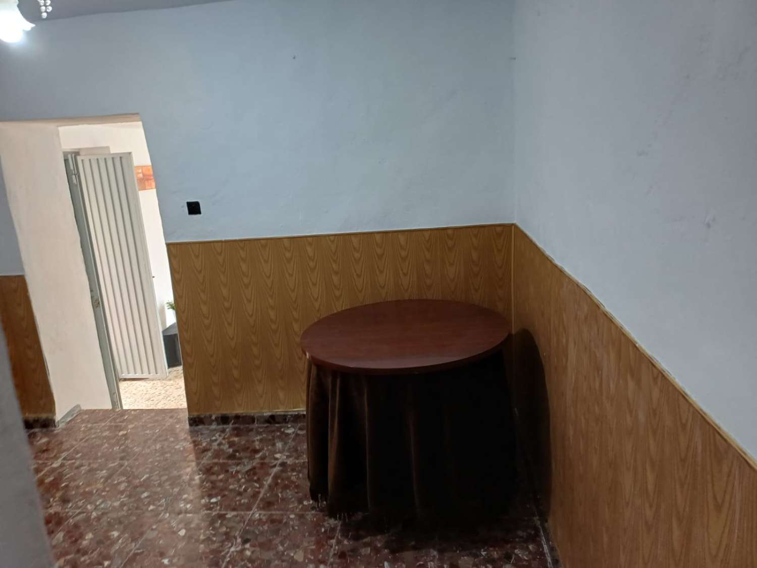 Дом в Альмачаре с террасой.