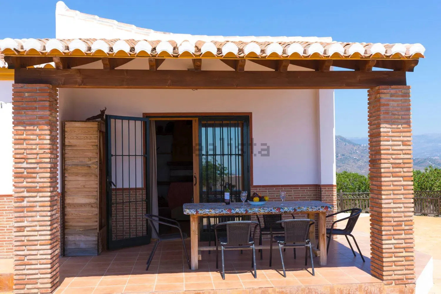 Chalet de campo con piscina en almachar