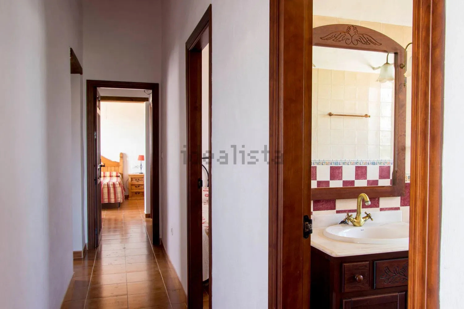 Chalet de campo con piscina en almachar