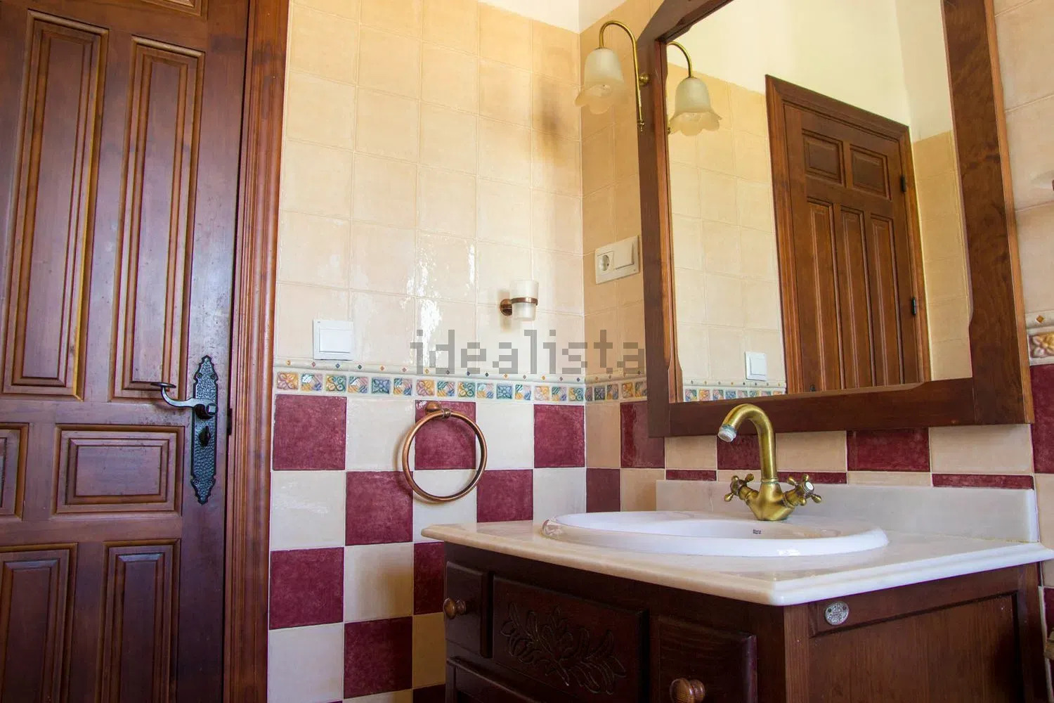 Chalet de campo con piscina en almachar