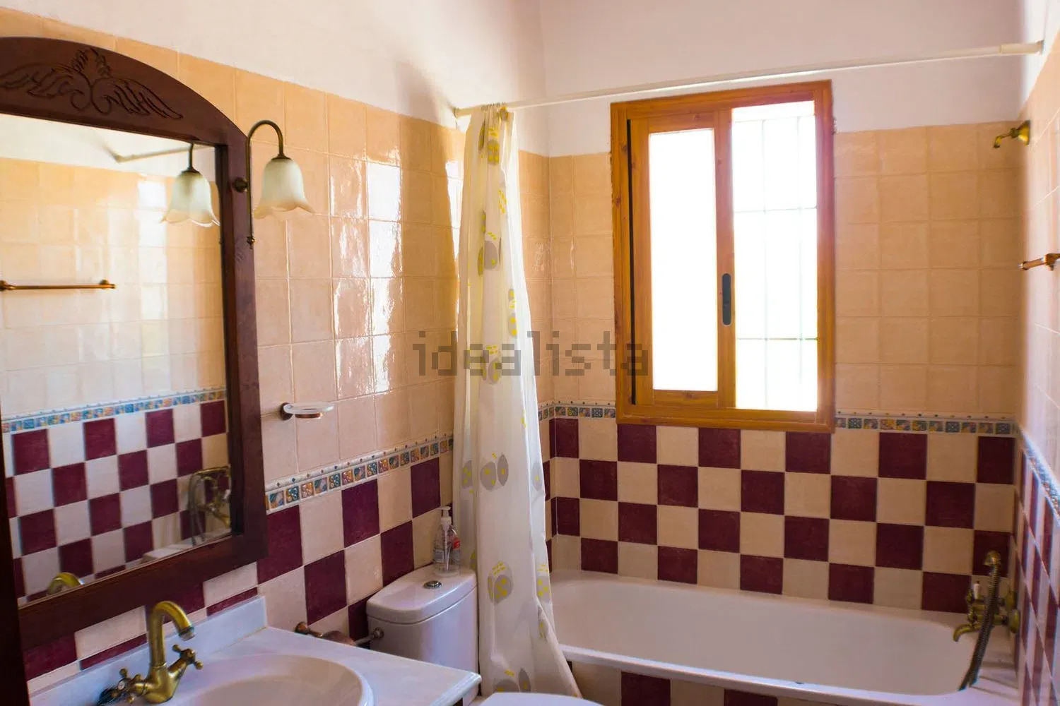Chalet de campo con piscina en almachar