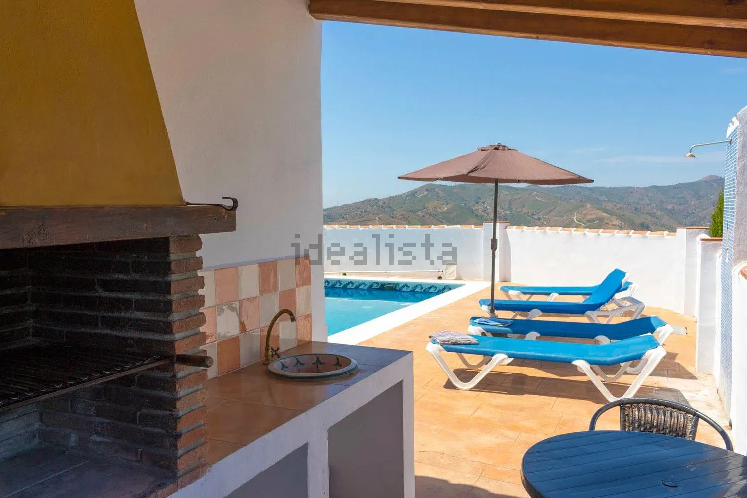 Chalet de campo con piscina en almachar