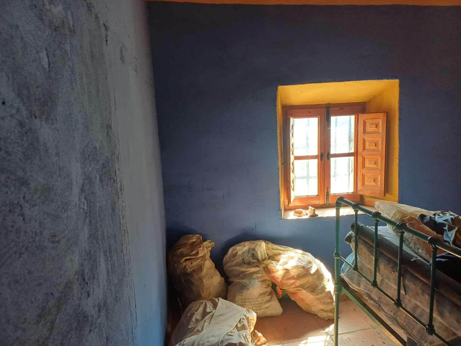 Lantgård med mark i Almachar