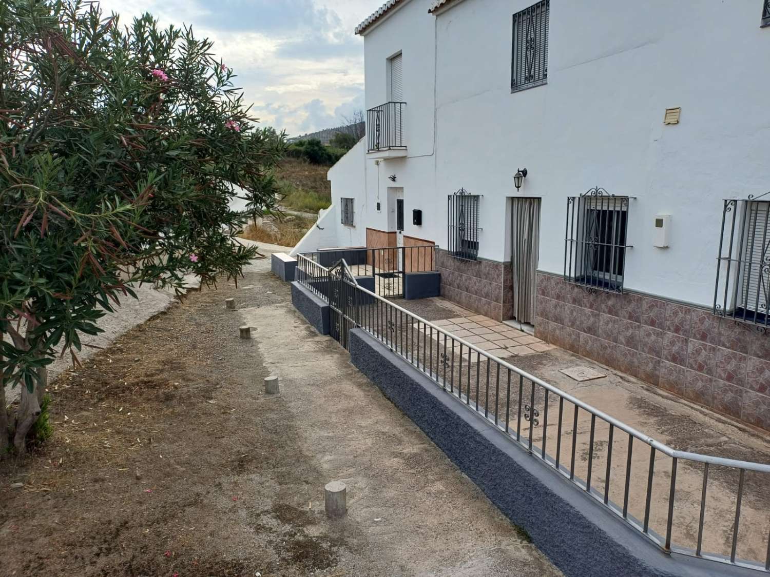 Finca de naranja  con 2 casas en pizarra