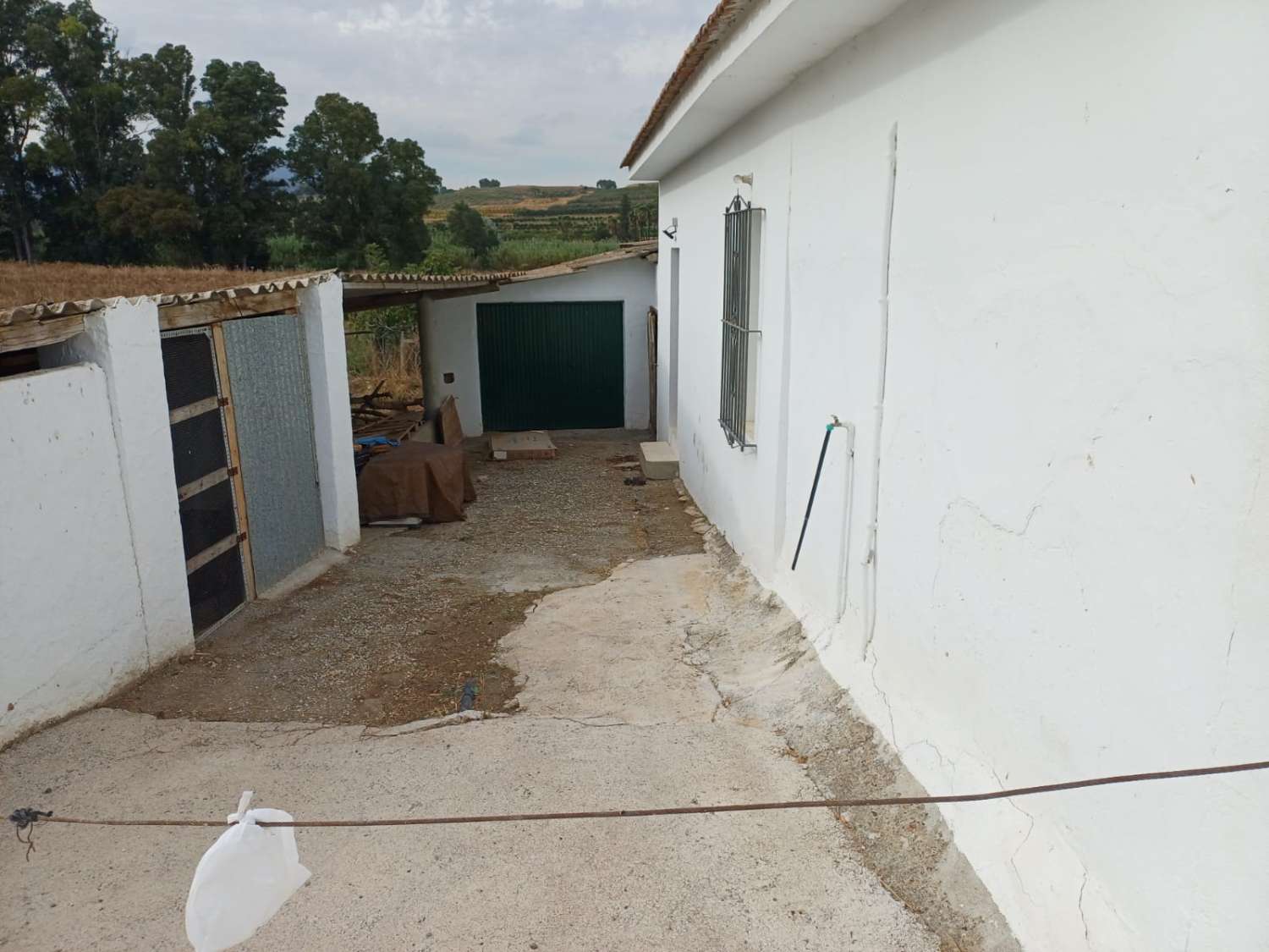 Finca de naranja  con 2 casas en pizarra