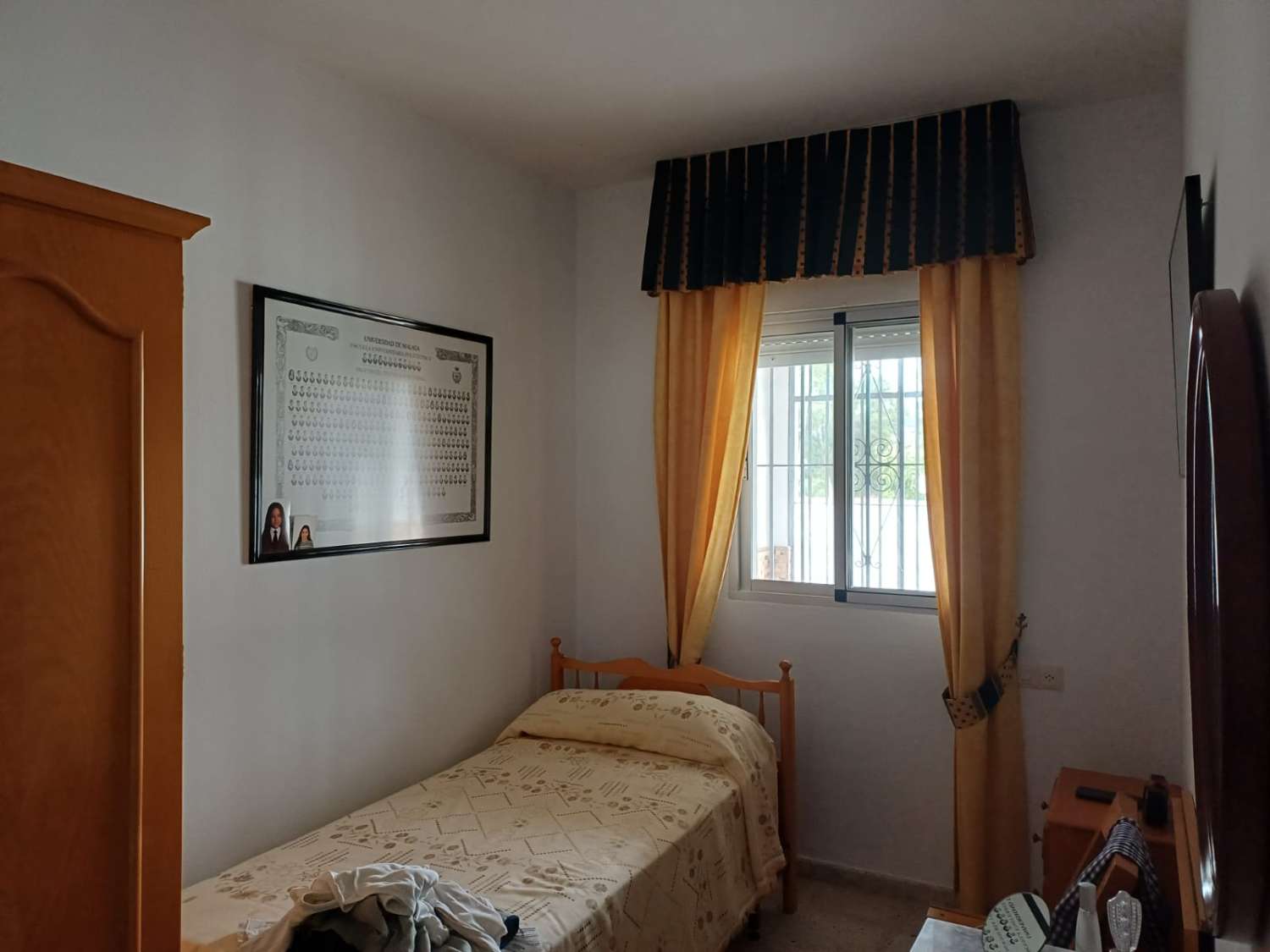 Finca de naranja  con 2 casas en pizarra