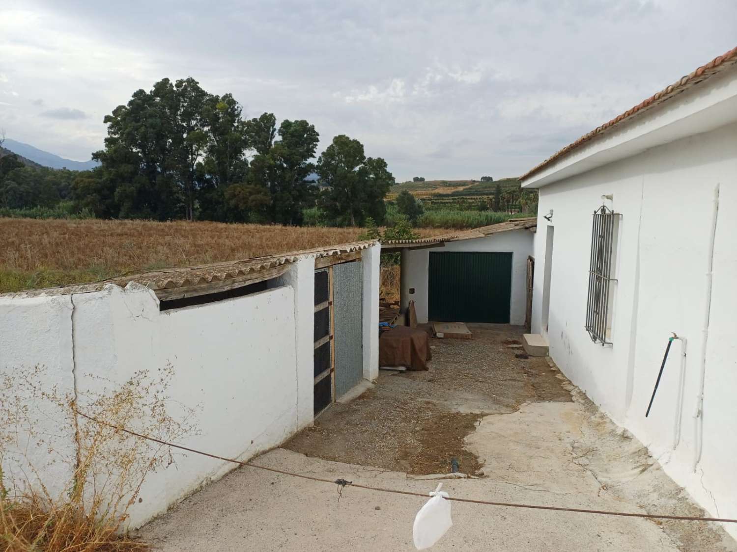 Finca de naranja  con 2 casas en pizarra