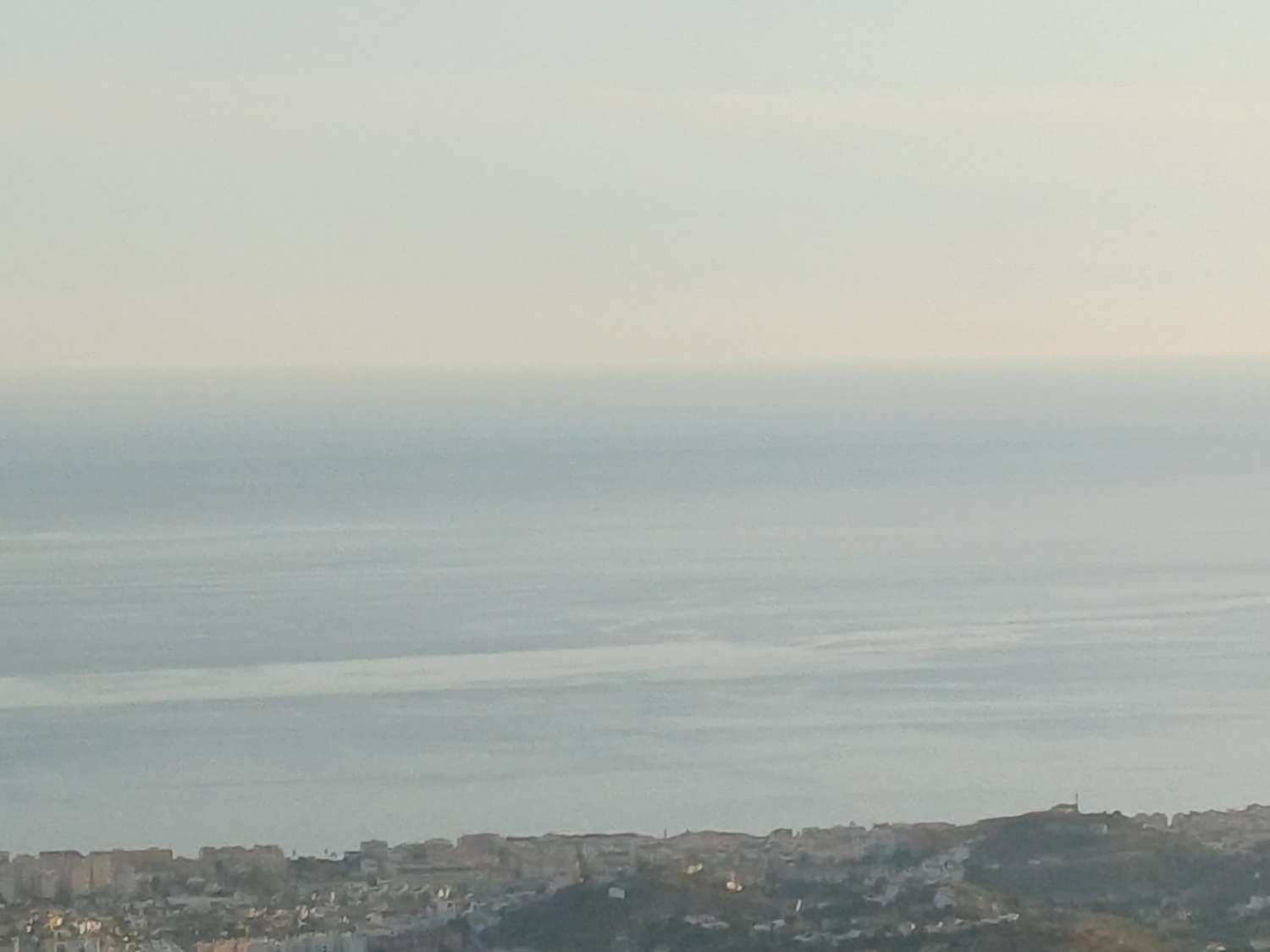 Parcela en moclinejo con vistas al mar