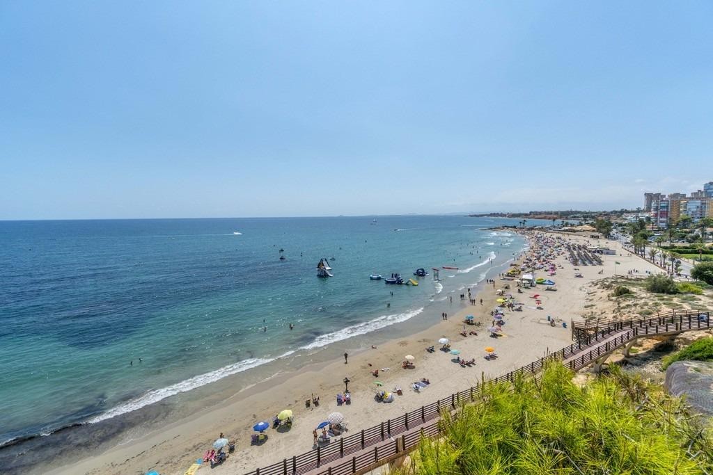 Villa en venta en Orihuela