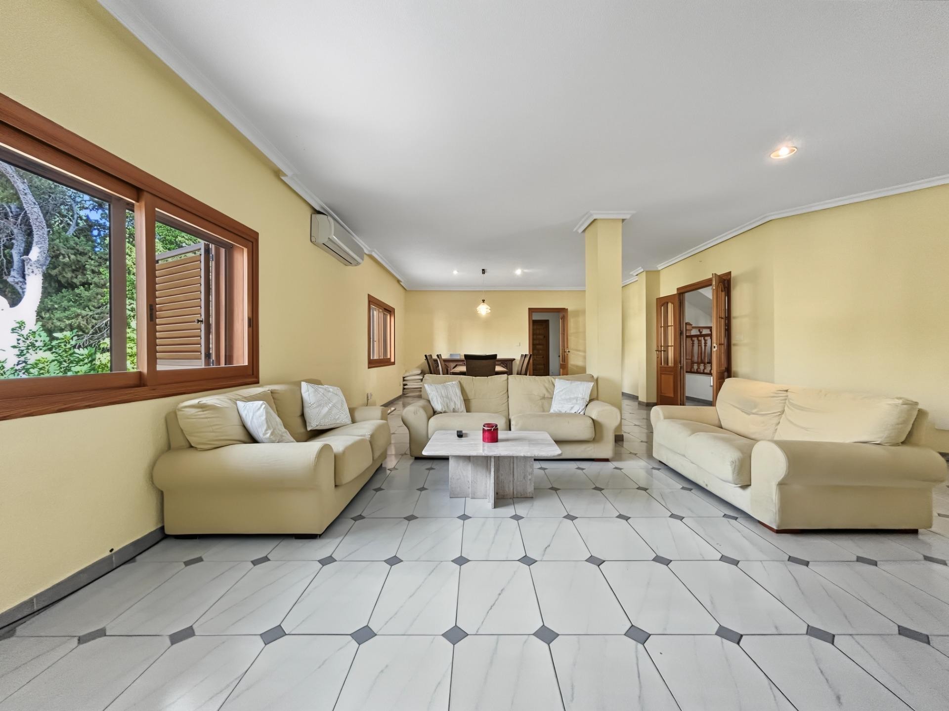 Villa en venta en Orihuela
